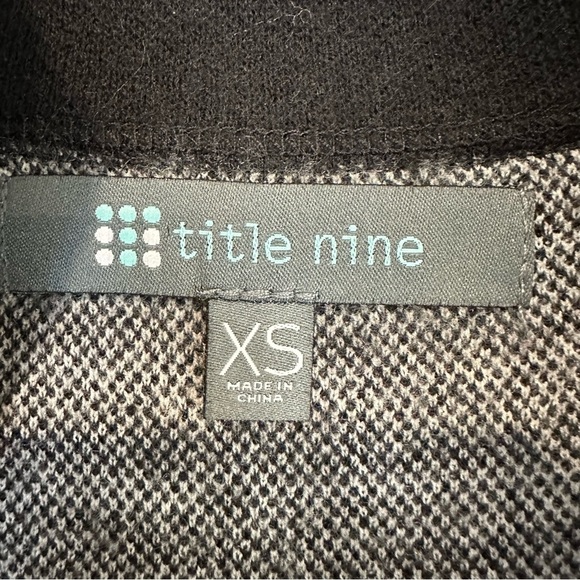 Title Nine Houndstooth Geo Super Power Quarter Zip Sweater - Picture 6 of 13